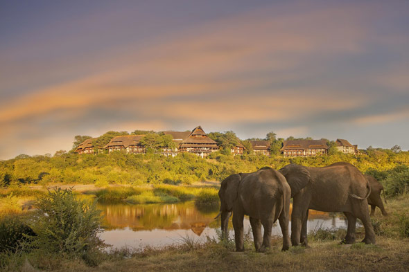 Explore-Travel-Africa-Victoria-Falls-Hotels-Victoria-Falls-Safari-Lodge