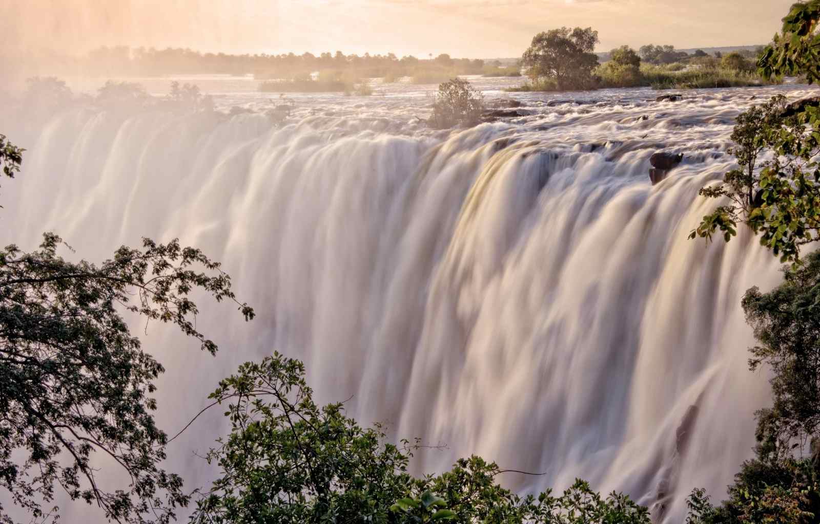 Explore & Travel Africa-Victoria Falls