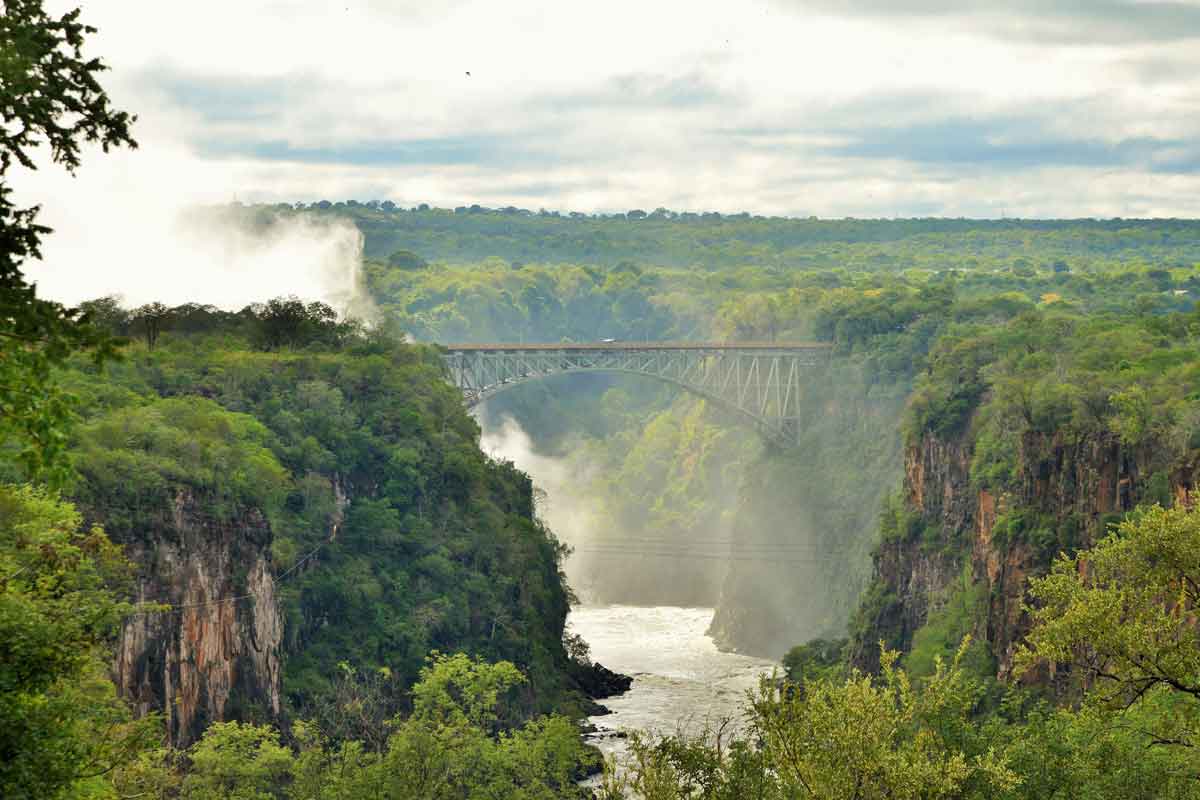 Highlights of Zimbabwe Safari The Victoria Falls Hotel 