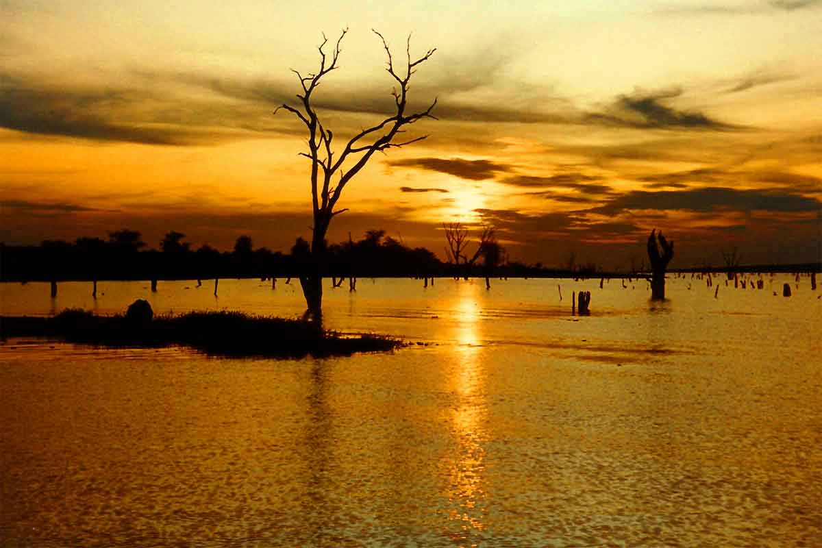 Zimbabwe Safaris - Lake Kariba